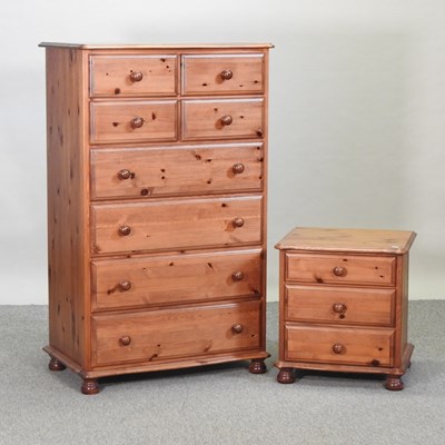 Lot 404 - A modern pine chest chest of drawers