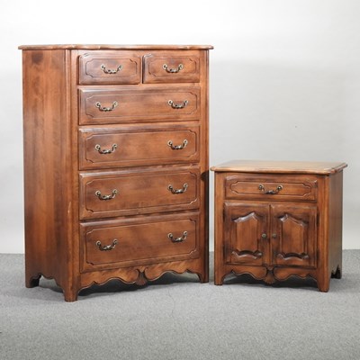 Lot 549 - A 20th century French style chestnut chest