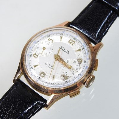 Lot 35 - A vintage Dulux 18 carat gold cased gentleman's wristwatch