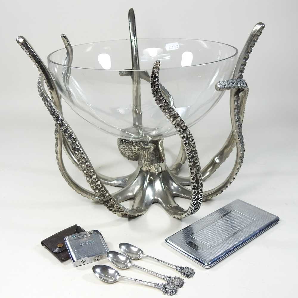 Lot 40 - A metal and glass centrepiece