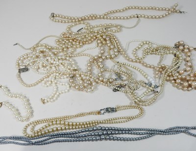 Lot 22 - A collection of cultured pearl jewellery