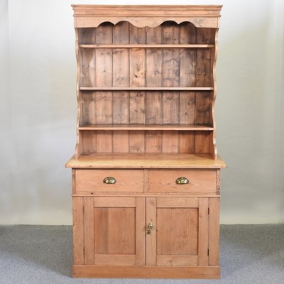Lot 378 - An antique pine dresser