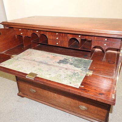 Lot 457 - A George III mahogany secretaire chest