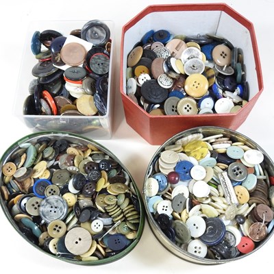 Lot 50 - A collection of vintage and later buttons