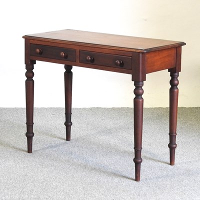 Lot 476 - A Victorian mahogany side table