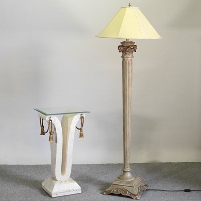 Lot 560 - An American Bernhardt corinthian column standard lamp