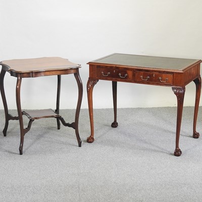 Lot 561 - A George III writing desk