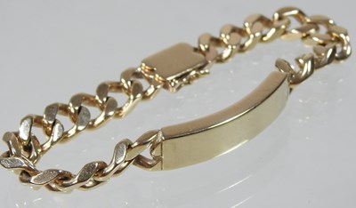 Lot 103 - A 9 carat gold curb link bracelet