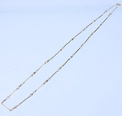 Lot 107 - A 10 carat gold link necklace