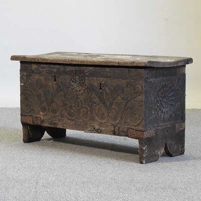 Lot 573 - A small 18th century oak coffer