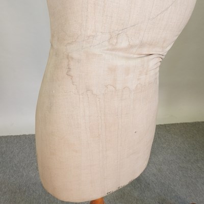Lot 419 - A dressmaker's dummy