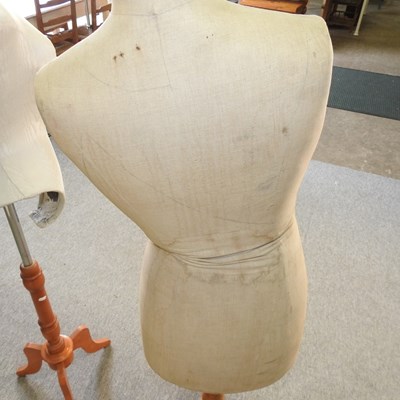 Lot 419 - A dressmaker's dummy