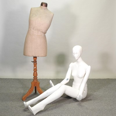 Lot 419 - A dressmaker's dummy