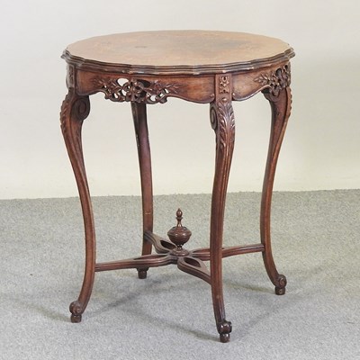 Lot 517 - An early 20th century marquetry occasional table