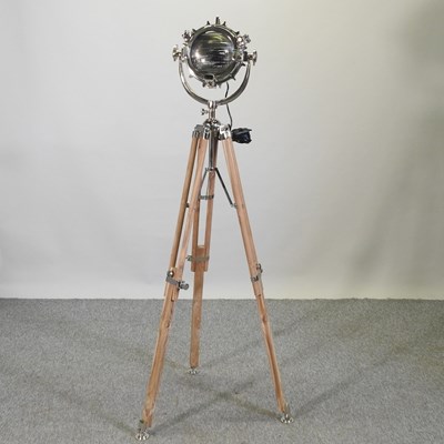 Lot 496 - A modern floor standing spotlight lamp