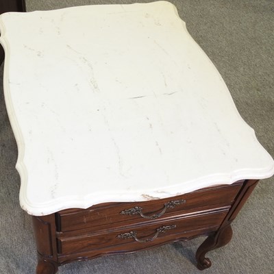 Lot 456 - A pair of marble top bedside tables
