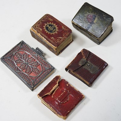 Lot 274 - A collection of miniature books