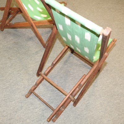 Lot 385 - A pair of child's folding deck chairs