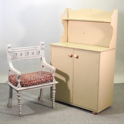 Lot 387 - A modern cream painted cabinet