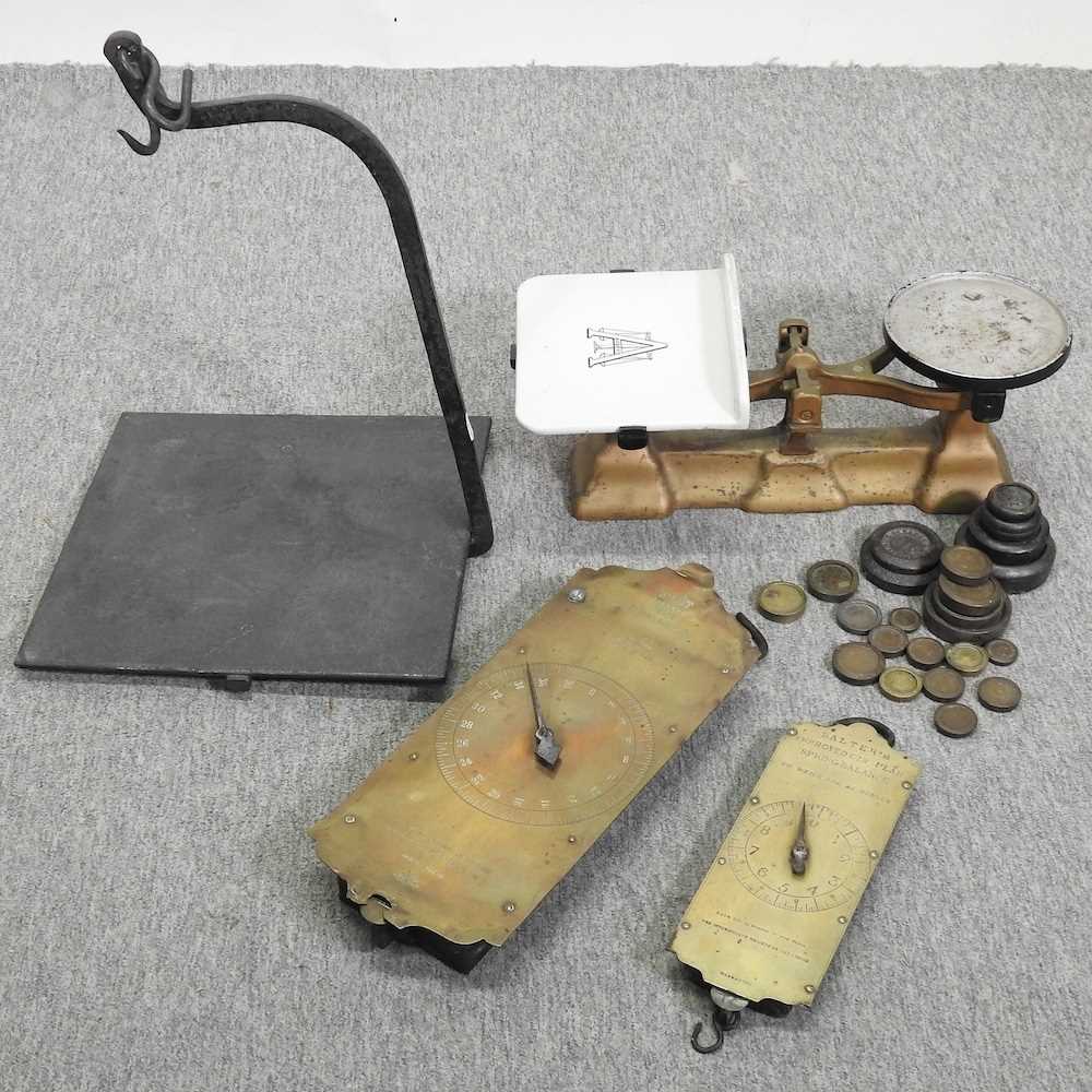 Lot 167 - An antique set of scales
