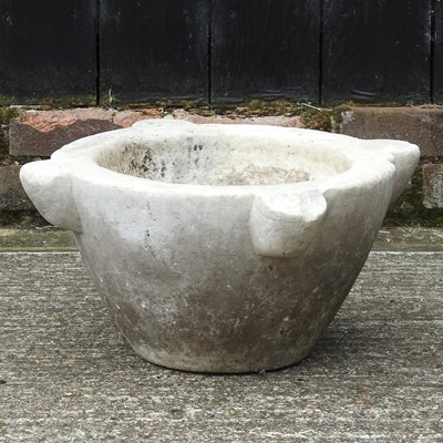 Lot 303 - A large white marble mortar