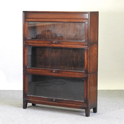 Lot 539 - An early 20th century oak  bookcase