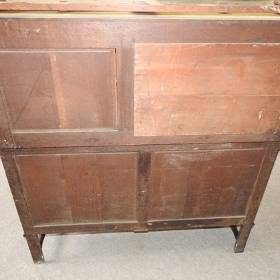 Lot 529 - An early 20th century carved oak sideboard