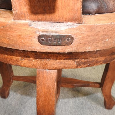 Lot 561 - A Victorian light oak barber's chair