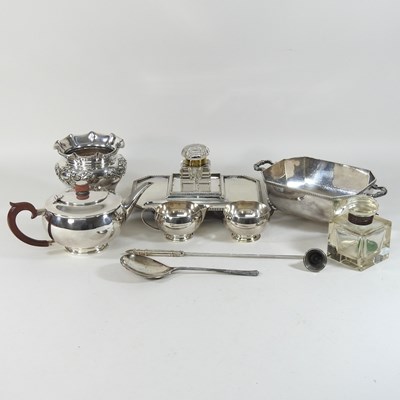 Lot 60 - A collection of silver plated items