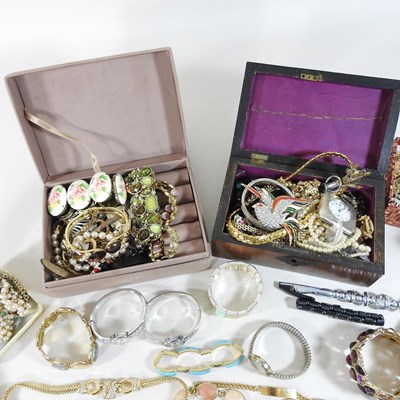 Lot 61 - A collection of costume jewellery and watches