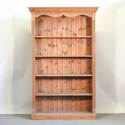 Lot 419 - A modern pine open bookcase