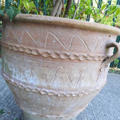 Lot 344 - A large terracotta garden pot
