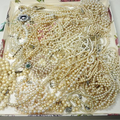 Lot 39 - A collection of jewellery