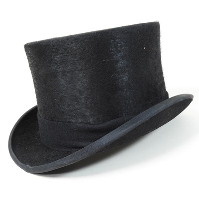 Lot 172 - A gentleman's top hat