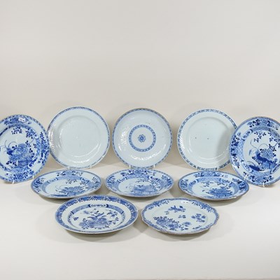 Lot 151 - A set of five 18th century Chinese porcelain blue and white plates
