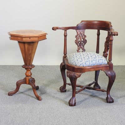 Lot 709 - A Georgian style carved corner chair