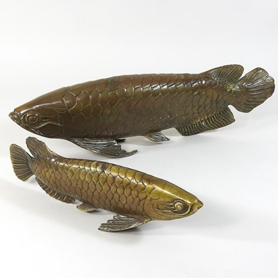 Lot 635 - A reproduction bronze model of a carp