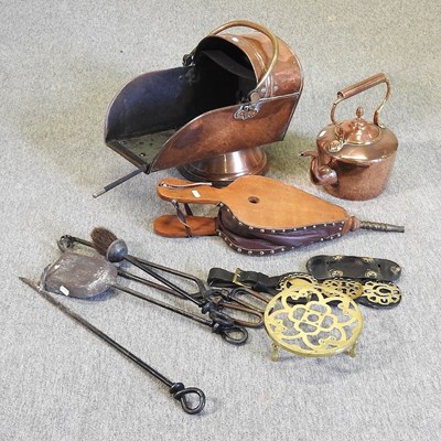 Lot 630 - A collection of fire tools