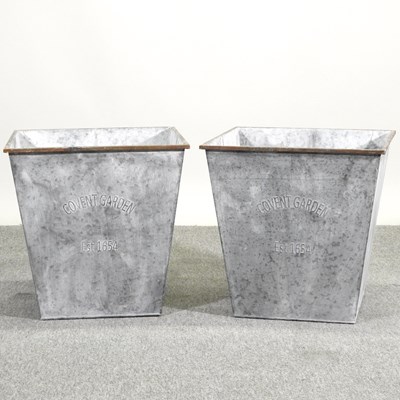 Lot 319 - A pair of zinc planters