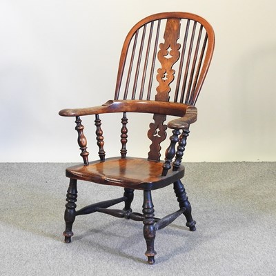 Lot 507 - A 19th century windsor chair