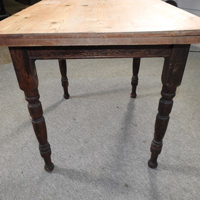 Lot 44 - A Victorian scrubbed pine kitchen table
