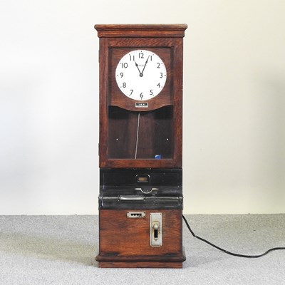 Lot 217 - An early 20th century electric clocking-in machine