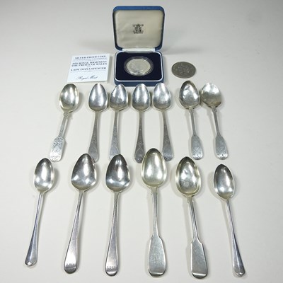 Lot 113 - A collection of George III and later silver teaspoons