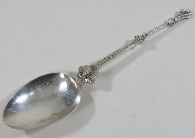 Lot 4 - A Dutch silver apostle spoon