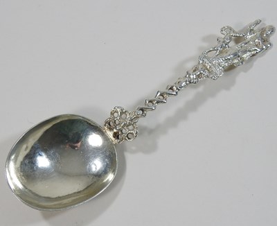 Lot 4 - A Dutch silver apostle spoon