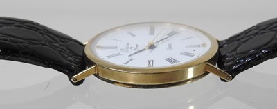 Lot 566 - A 9 carat gold cased wristwatch