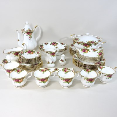 Lot 614 - A Royal Albert Old Country Roses part tea service