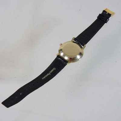 Lot 135 - A 1960's Girard-Perregaux 14 carat gold gentleman's Gryromatic wristwatch