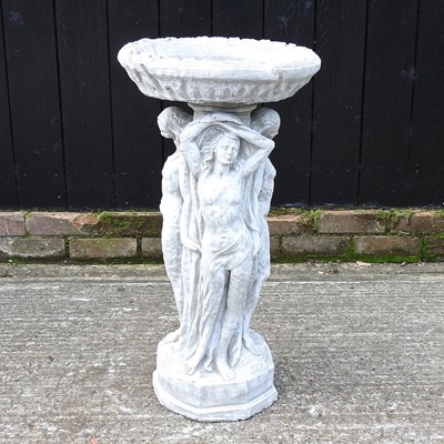 Lot 463 - A reconstituted stone bird bath