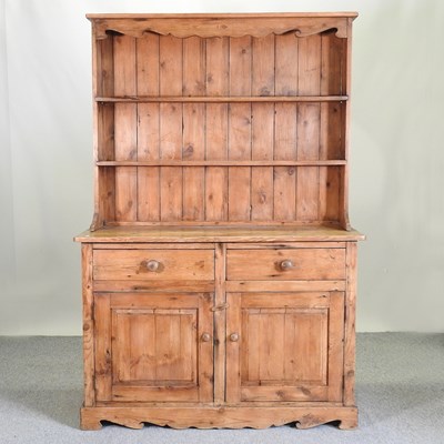 Lot 489 - An antique pine dresser